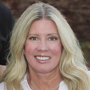 Meet your Posher, Leslie